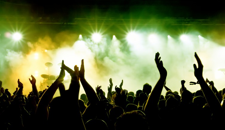 bigstock_silhouettes_of_concert_crowd_i_1565261621