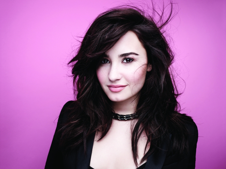 Demi Lovato Pressebild 2013 - CMS Source