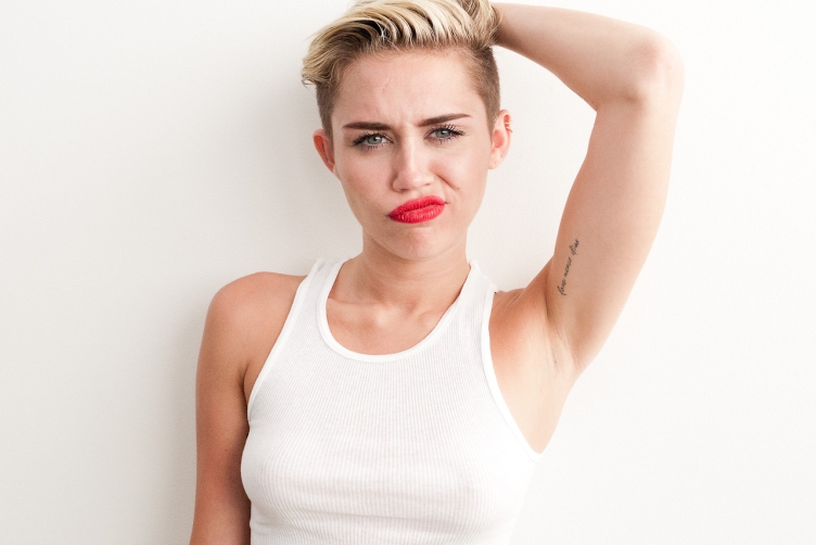 Miley-Cyrus-2013-Photoshoot-2015-2016-2