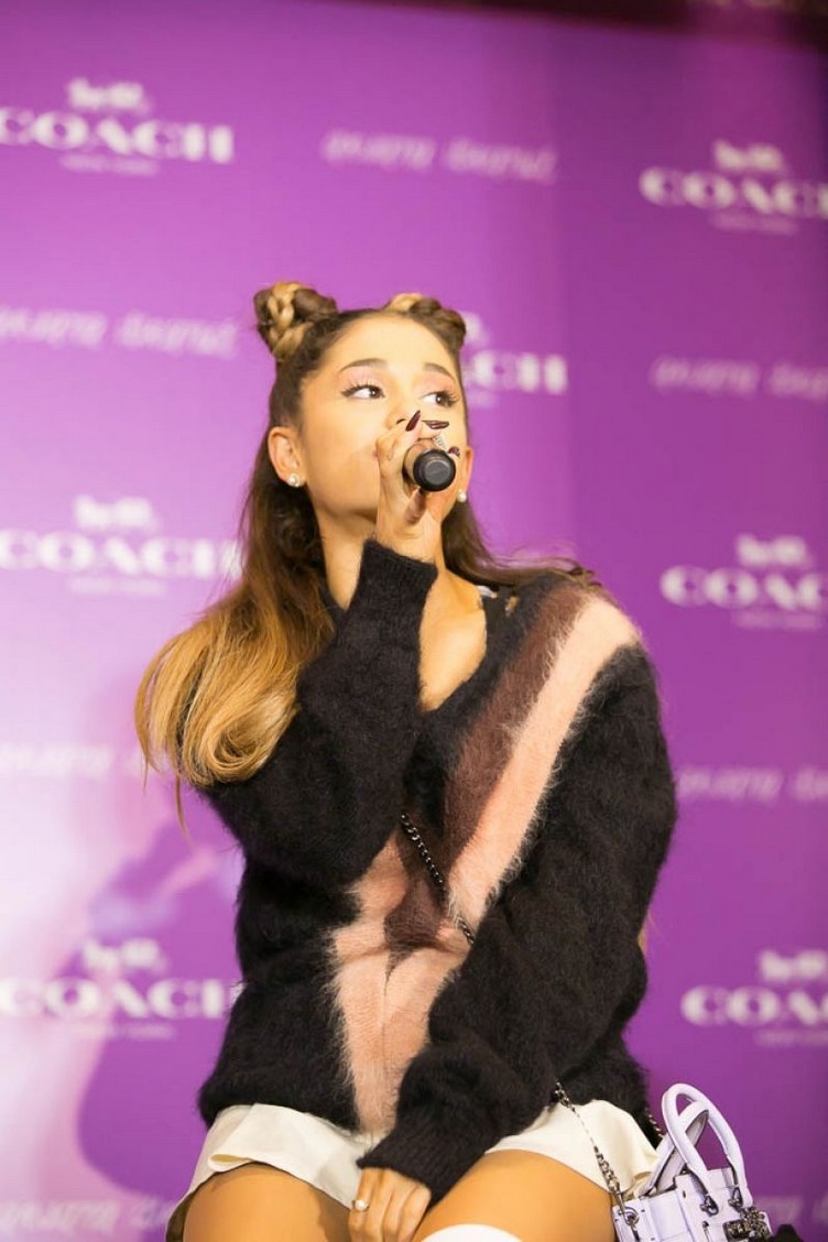 ariana-grande-at-private-event-for-coach-in-japan-08-20-2015_5