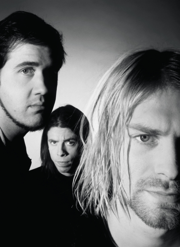 Nirvana: Kurt u prvom, Dave u trećem planu