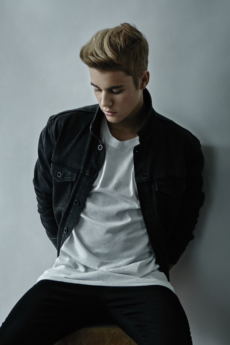 Justin-Bieber-2015-Calvin-Klein-Hong-Kong-Photo-Shoot-WWD-001