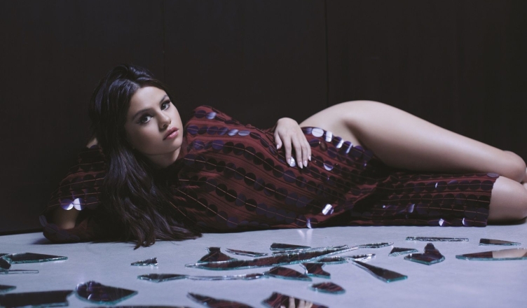 Selena-Gomez-Revival-2015-adds-1