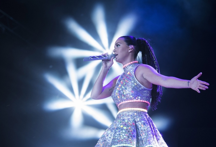 katy-perry-rock-in-rio-2015-full-performance-19