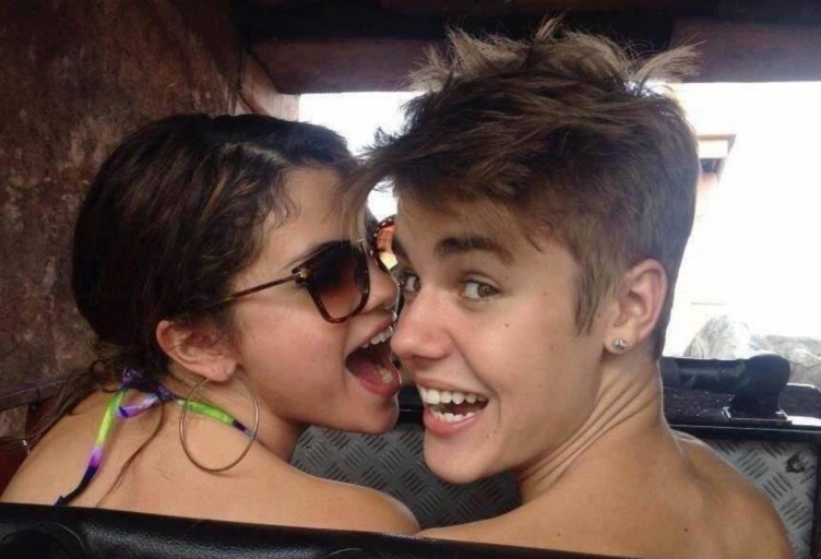 Selena-Gomez-Feels-Sick-Thinks-She-s-Pregnant-with-Justin-Bieber-s-Baby-466040-3