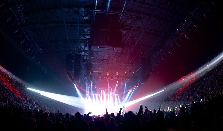 Manchester_Arena_concert,_November_2012