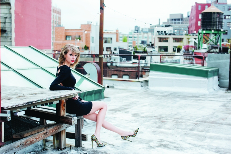 Taylor Swift 2014 - CMS Source