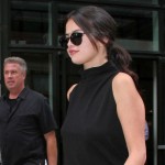 Selena-Gomez-in-Black-Outfit-Stepped-Out-in-NYC-9 feat