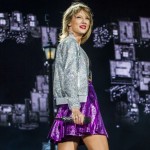 Taylor-Swift-Performing-in-Philadelphia-June-2015-7