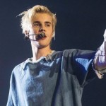 PAY-Justin-Bieber-at-Teen-Awards (1)2