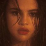 Pljušte pregledi Selena Gomez i Marshmello predstavljaju spot za „Wolves“!
