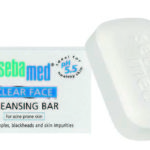 pH 5.5 u borbi protiv akni Sebamed vam poklanja tri antibakterijska sapuna!