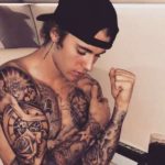 Našao mesta Justin Bieber dodatno istetovirao desno rame, objavio prvu fotku u 2018. godini!2