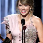 Iznanađenje večeri Taylor Swift se pojavila na Billboard Music Awardsu, osvojila dve nagrade!