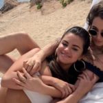 Prelepa Selena Gomez sa drugaricama na odmoru pred venčanje! 01.jpg2