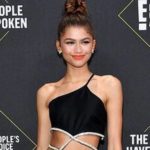 rs_634x1024-191110170916-634-2019-E-Peoples-Choice-Awards-red-carpet-fashion