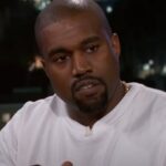 Neviđeni skandal Kanye West prošetao sa čarapom na glavi, pa napao novinarku
