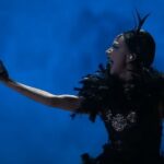 Horor na Evroviziji Predstavnica Irkse šokirala publiku svojim jezivim nastupom